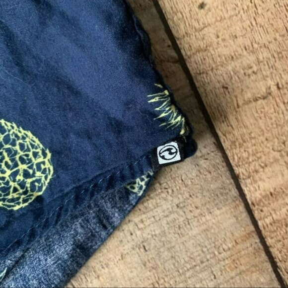 Ocean current navy short sleeve button down shirt with yellow pineapples - S - Picture 7 of 7